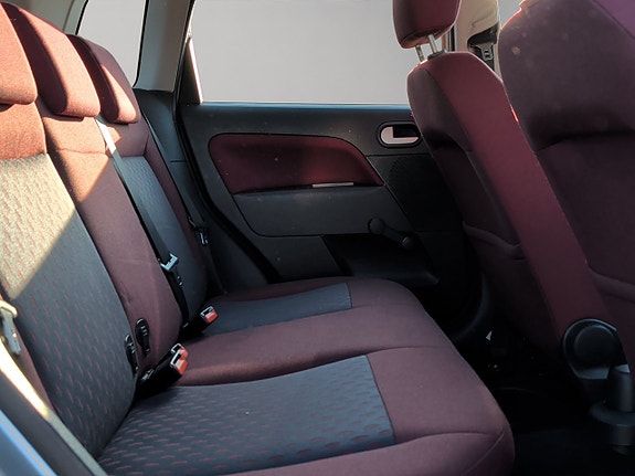 Ford Fiesta 14 of 29