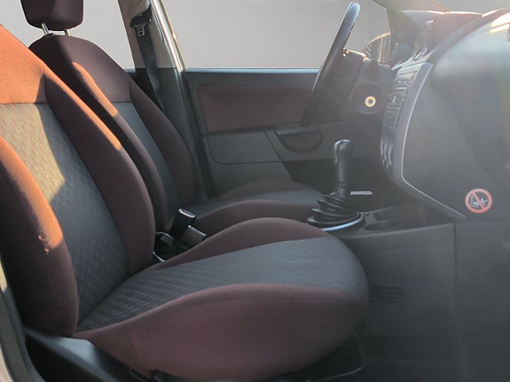 Ford Fiesta 13 of 29