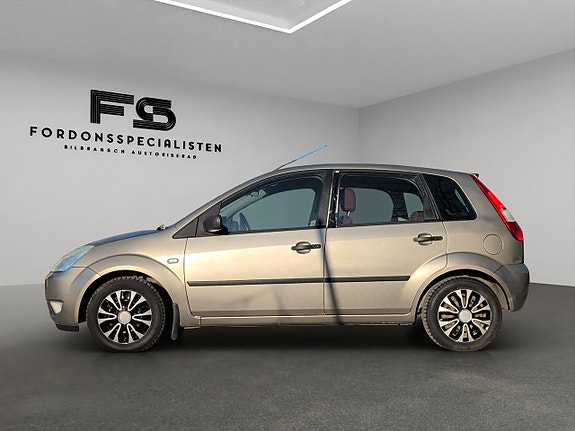 Ford Fiesta 8 of 29