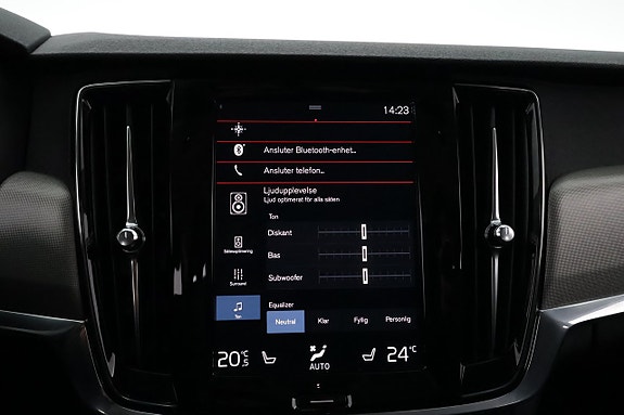 Volvo V90 24 of 27