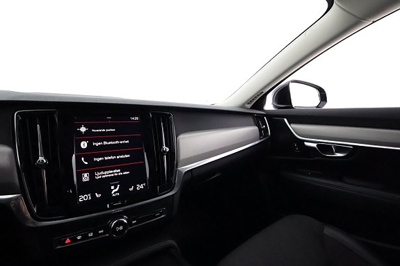 Volvo V90 16 of 27