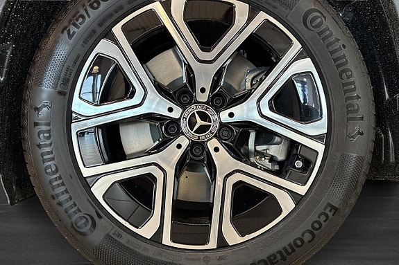 Mercedes-Benz GLB350 5 of 5