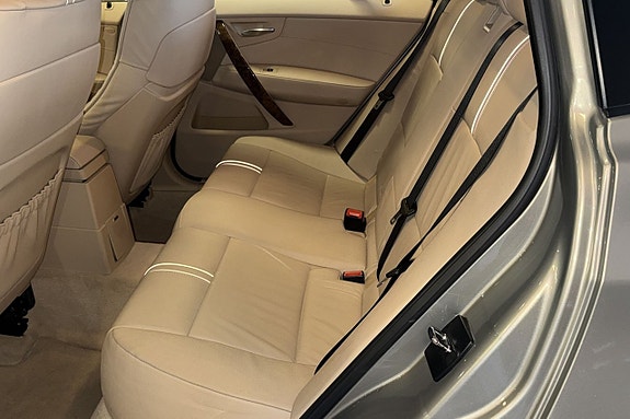 BMW X3 9 of 10