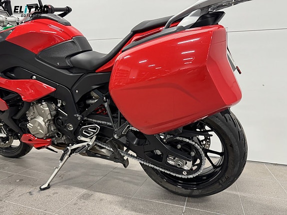 BMW Motorrad S 1000 XR Dynamic Leo Vince 13 of 17