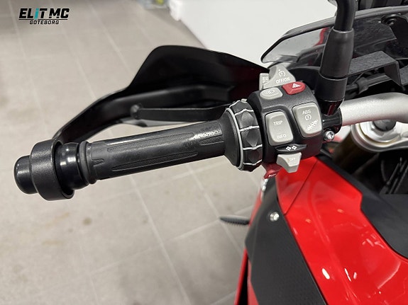 BMW Motorrad S 1000 XR Dynamic Leo Vince 16 of 17