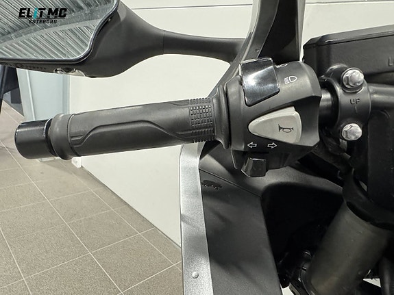 Honda Powersports VFR1200F | Akrapovic | Låga Mil | Nybesiktad 18 of 19