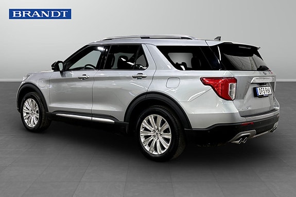 Ford Explorer 2 of 5