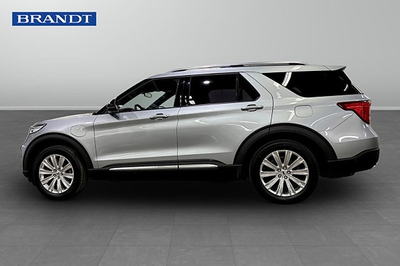 Ford Explorer 3 of 5