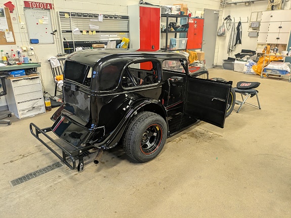 Chevrolet 1930 2 of 5