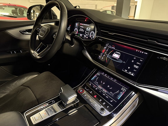 Audi SQ7 12 of 19