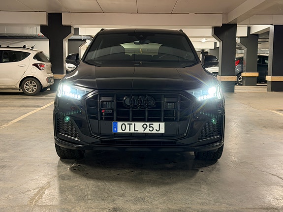 Audi SQ7 4 of 19