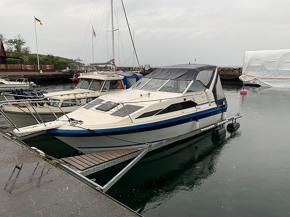 Bayliner 2555 Ciera Wide body 2 of 10