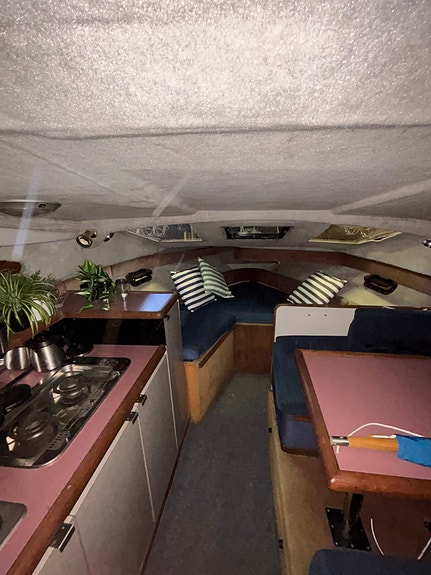 Bayliner 2555 Ciera Wide body 8 of 10