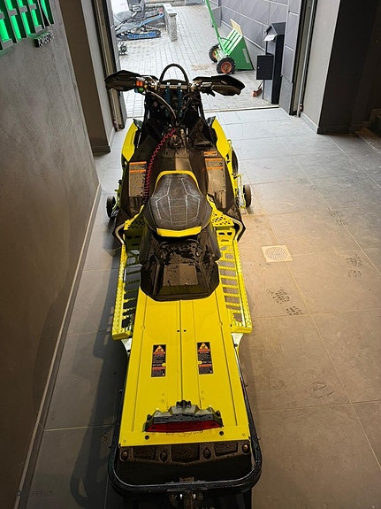Polaris 850 SKS 146 3 of 3