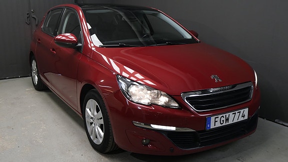 Peugeot 308 2 of 5