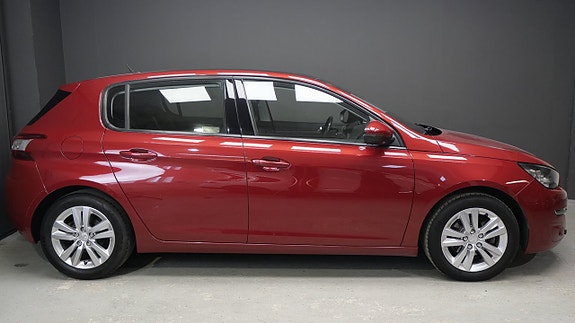 Peugeot 308 3 of 5