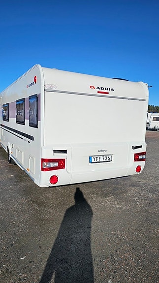 Adria ADORA 613HT Långbäddar / frontkök 2 of 17