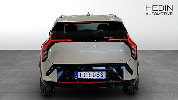 Kia EV3 7 of 9