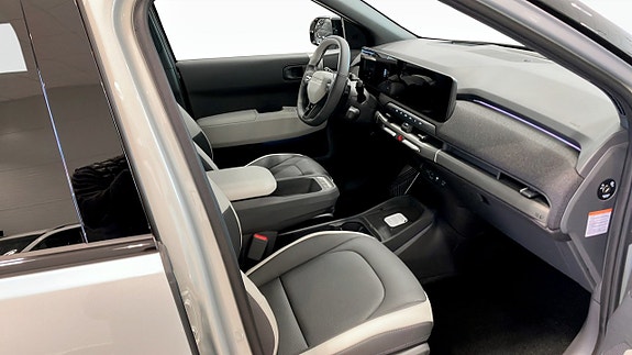 Kia EV3 3 of 5