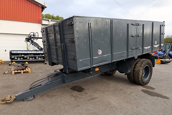 HYDRAULISK TIPPVAGN MED STÅLBOTTEN OCH LÄMMAR 2 of 12