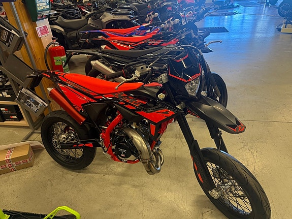 Beta RR MOTARD 2T 50 track I butik! 2 of 4