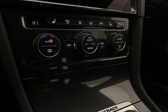 Volkswagen Golf Alltrack 24 of 25