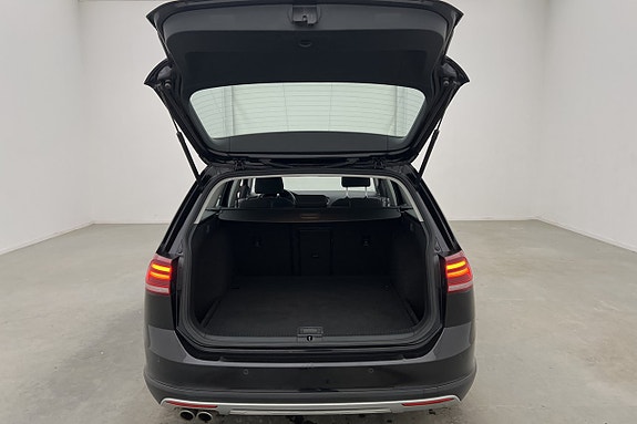 Volkswagen Golf Alltrack 8 of 25