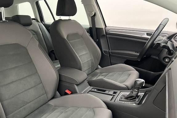 Volkswagen Golf Alltrack 12 of 25