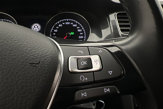Volkswagen Golf Alltrack 17 of 25