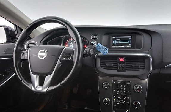 Volvo V40 13 of 24