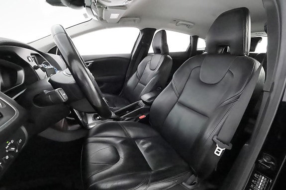 Volvo V40 10 of 24