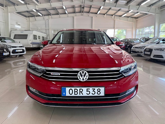 Volkswagen Passat 2 of 5