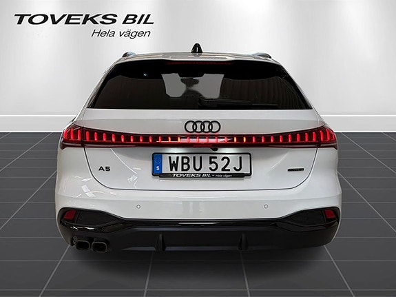 Audi A5 4 of 5