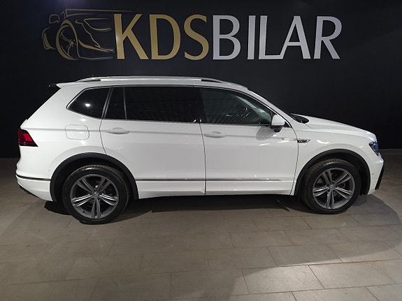 Volkswagen Tiguan Allspace 4 of 5
