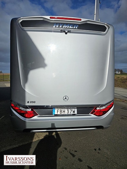 Hymer B 890 ML / Queensbed / Hyd-stödben / Mercedes / Automat / Alde 4 of 5