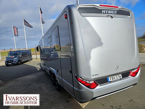 Hymer B 890 ML / Queensbed / Hyd-stödben / Mercedes / Automat / Alde 3 of 5