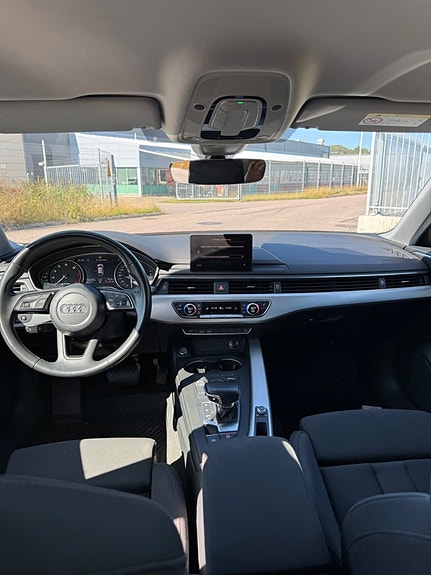 Audi A4 15 of 19