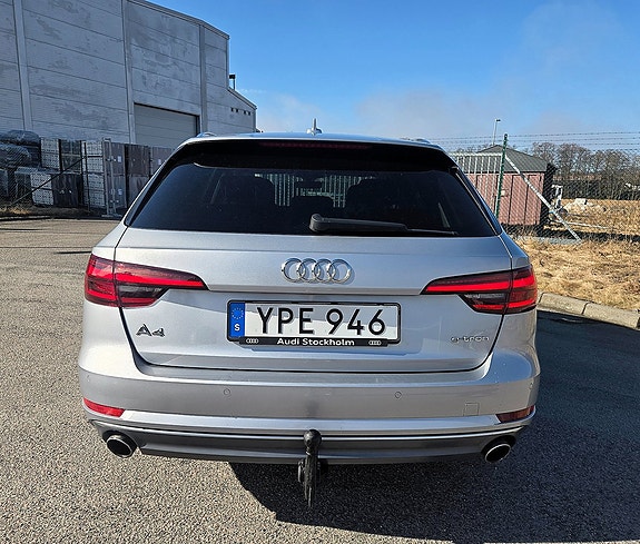 Audi A4 4 of 11