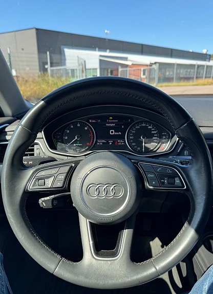 Audi A4 13 of 19