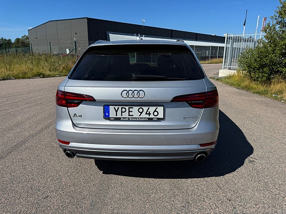 Audi A4 4 of 19
