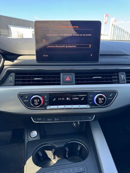 Audi A4 12 of 19