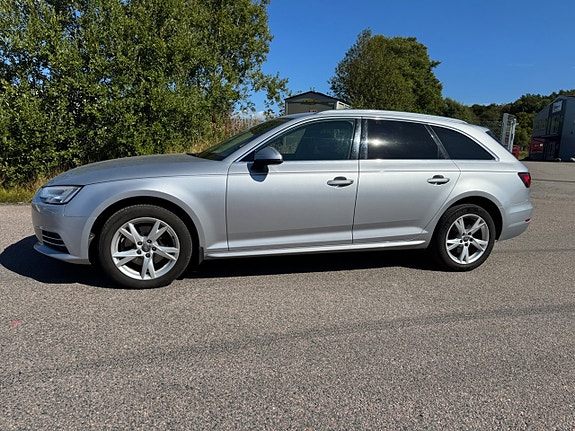 Audi A4 2 of 19