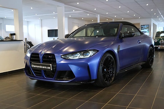 BMW M4 2 of 5