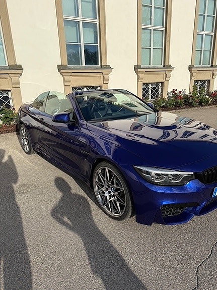 BMW M4 3 of 5