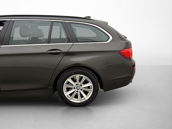 BMW 520 25 of 27