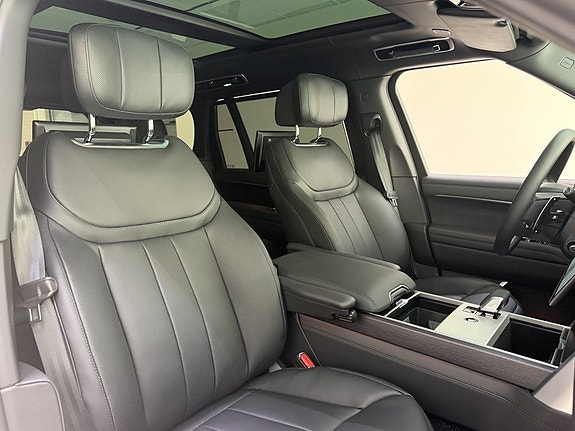 Land Rover Range Rover 18 of 30