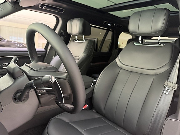 Land Rover Range Rover 9 of 30