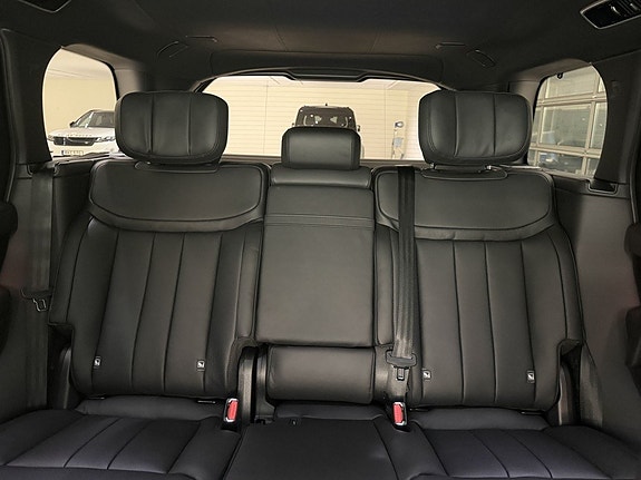 Land Rover Range Rover 19 of 30