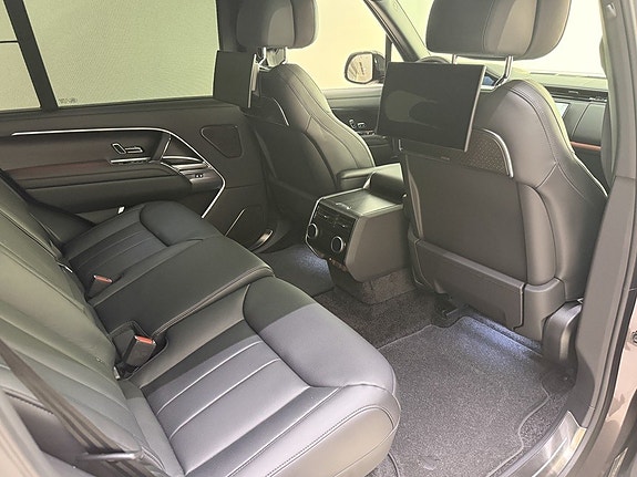 Land Rover Range Rover 21 of 30