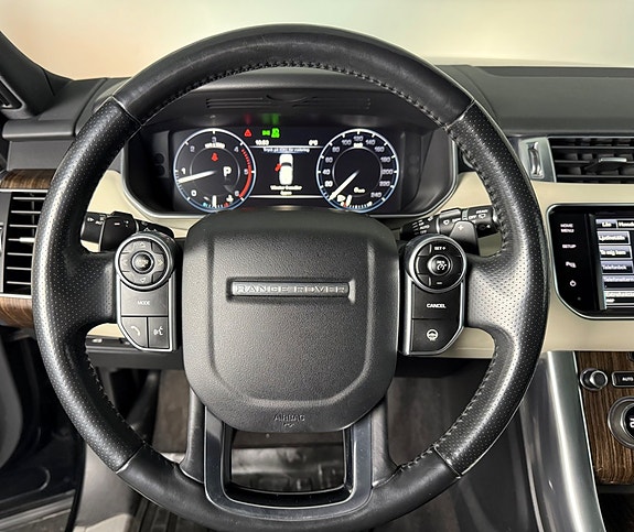 Land Rover Range Rover Sport 12 of 18